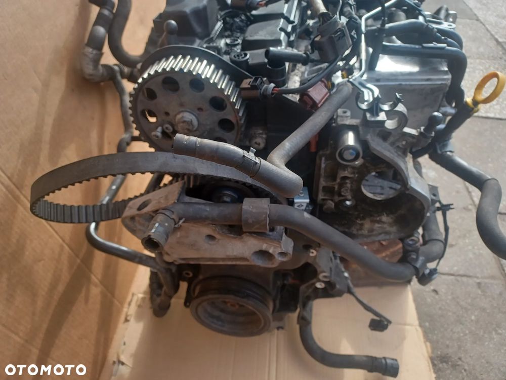 SILNIK VW PASSAT B8 1.6 TDI DCX - 9