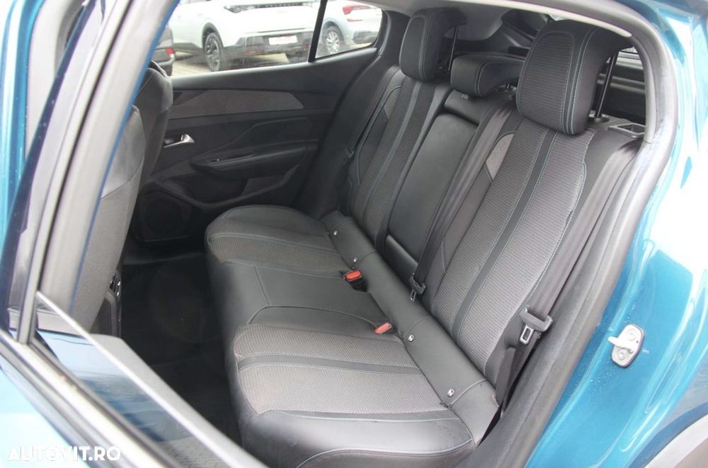 Peugeot 408 1.6L 180 PHEV Allure - 12