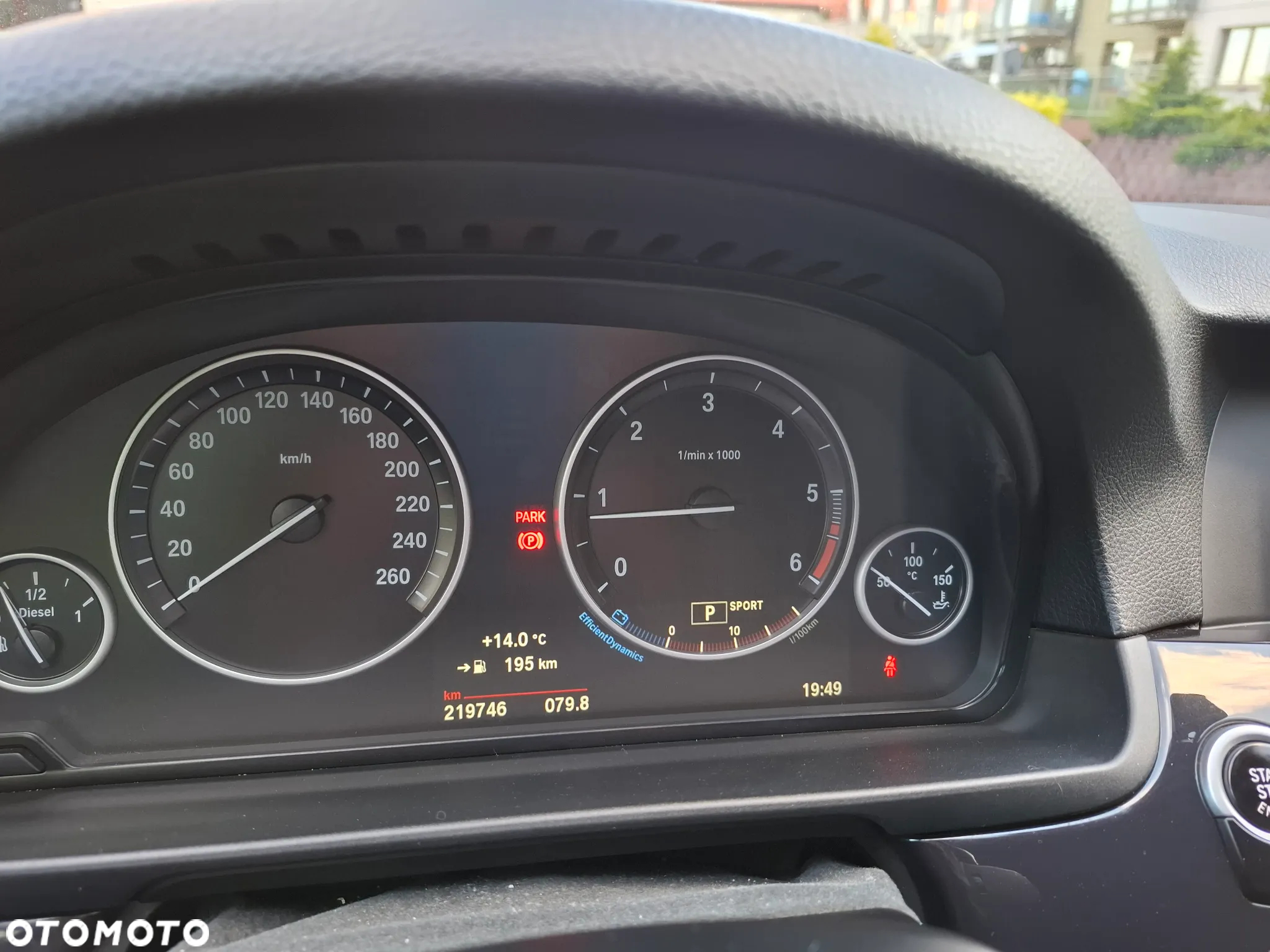 BMW Seria 5 520d xDrive Touring - 26