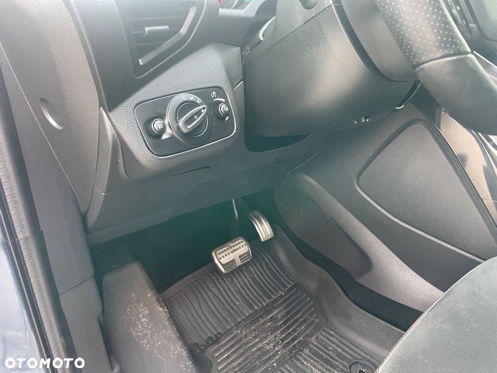 Ford Kuga 2.0 TDCi 2x4 ST-Line - 30