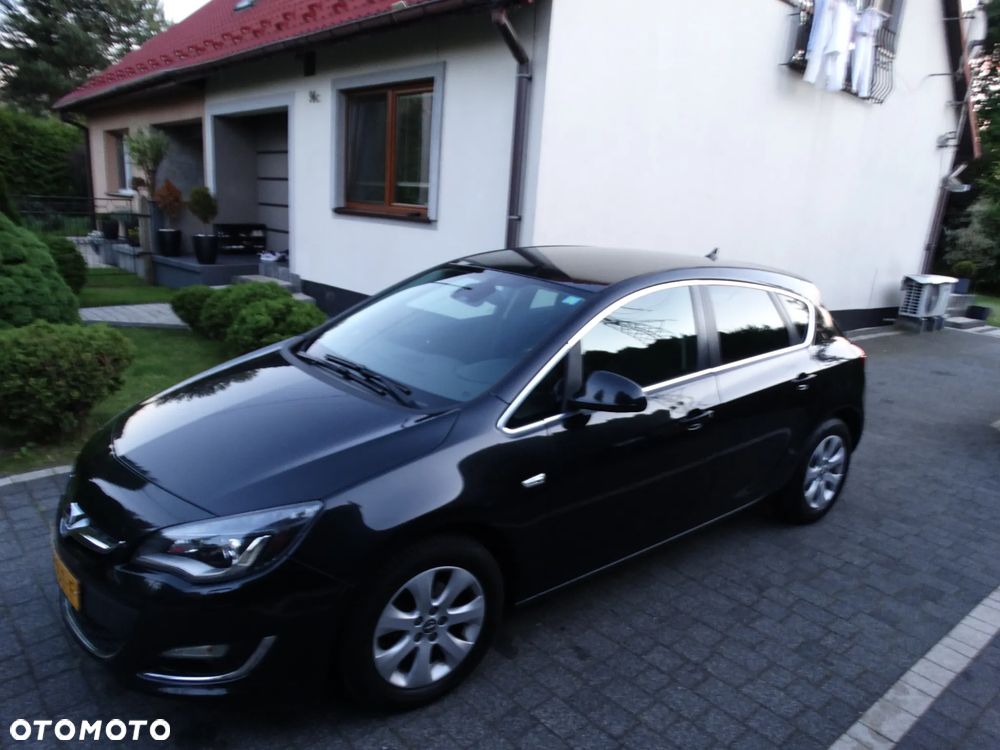 Opel Astra 1.4 Turbo Cosmo - 4