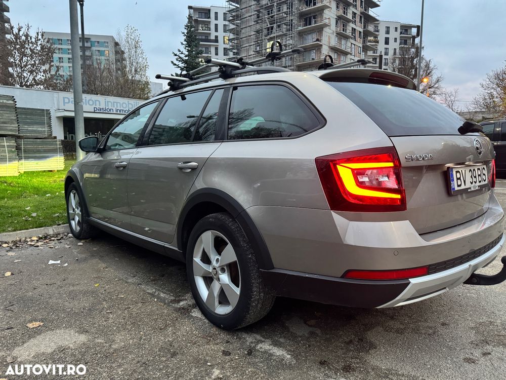 Skoda Octavia Combi Diesel 2.0 TDI 4X4 DSG Scout - 5