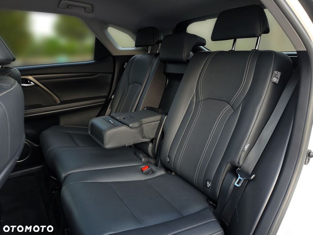 Lexus RX - 16