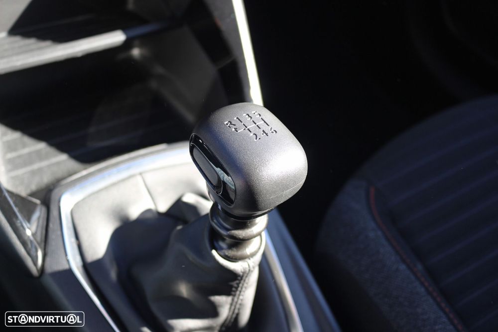 Peugeot 208 1.2 PureTech Active Pack - 32