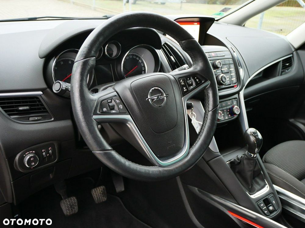 Opel Zafira - 15