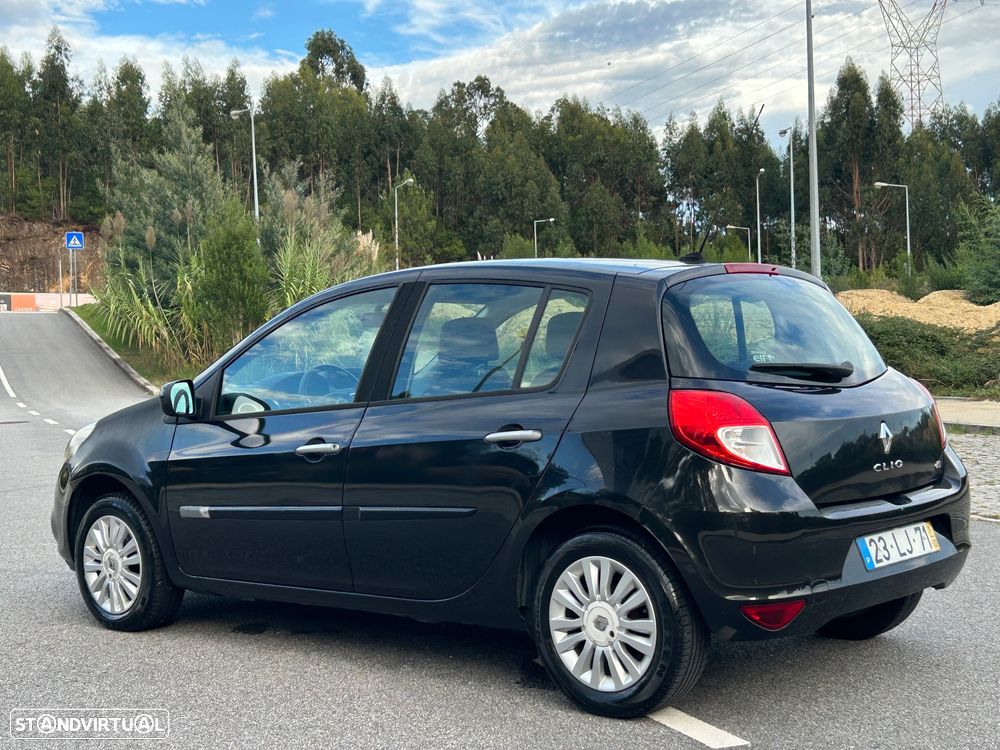 Renault Clio 1.5 dCi Dynamique S - 15