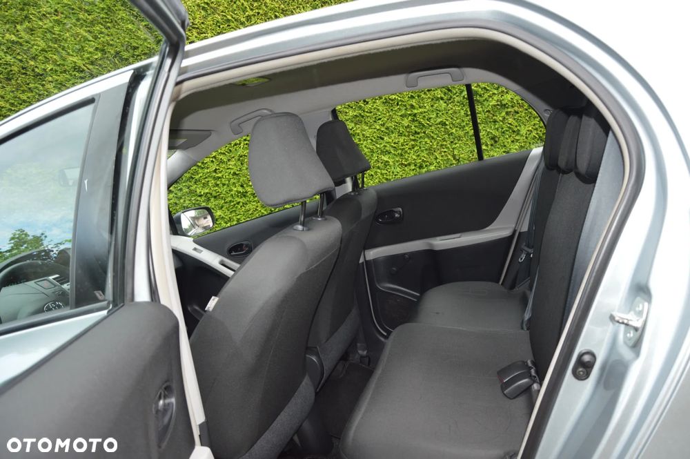 Toyota Yaris - 13