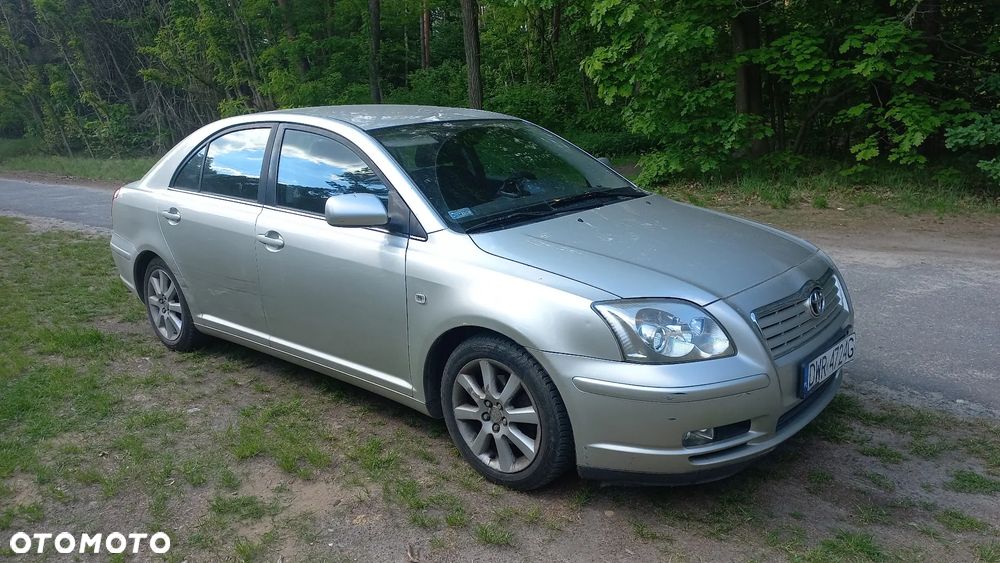 Toyota Avensis 1.8 VVT-i Sol - 2