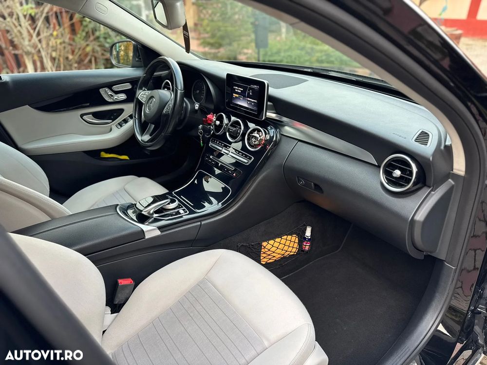 Mercedes-Benz C - 31