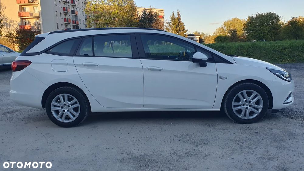Opel Astra - 4