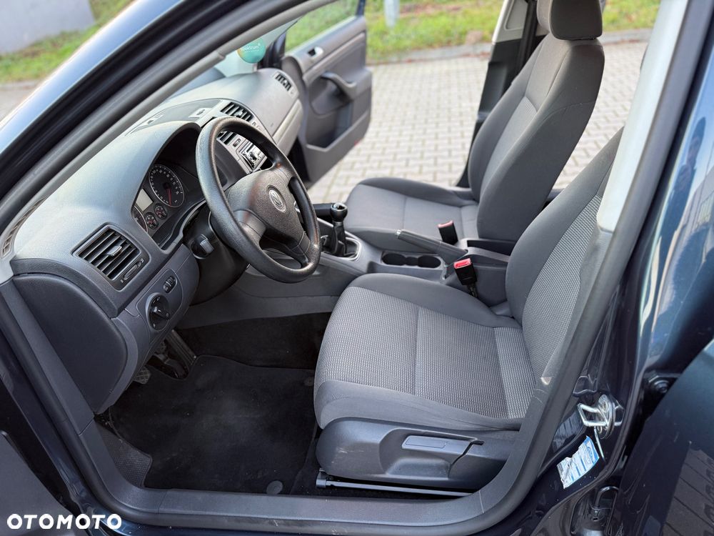 Volkswagen Golf 1.6 Comfortline - 21