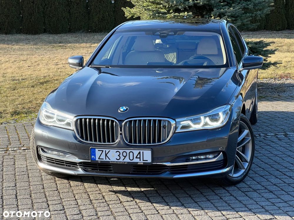 BMW Seria 7 750i xDrive - 2