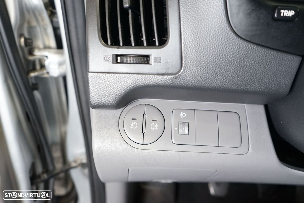 Hyundai H-1 2.5 CRDi Travel Comfort - 20