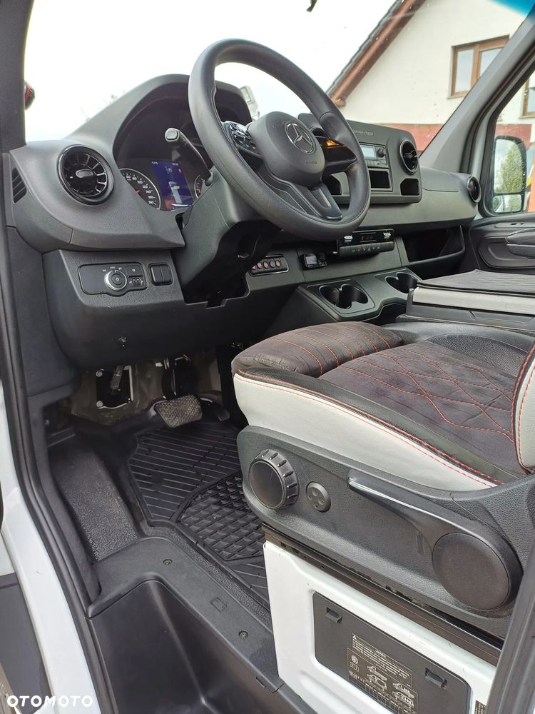 Mercedes-Benz SPRINTER - 23