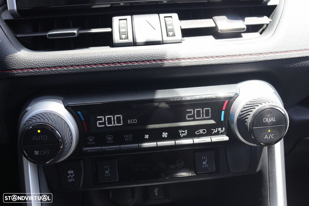 Toyota RAV4 2.5 HDF Plug-in Lounge AWD-i - 31