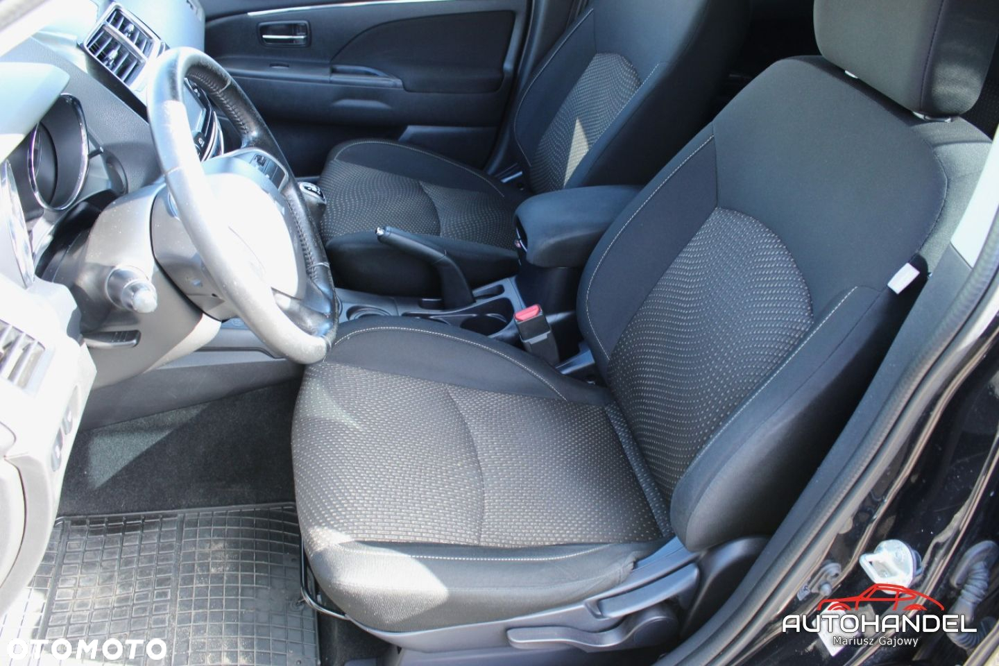 Mitsubishi ASX - 8