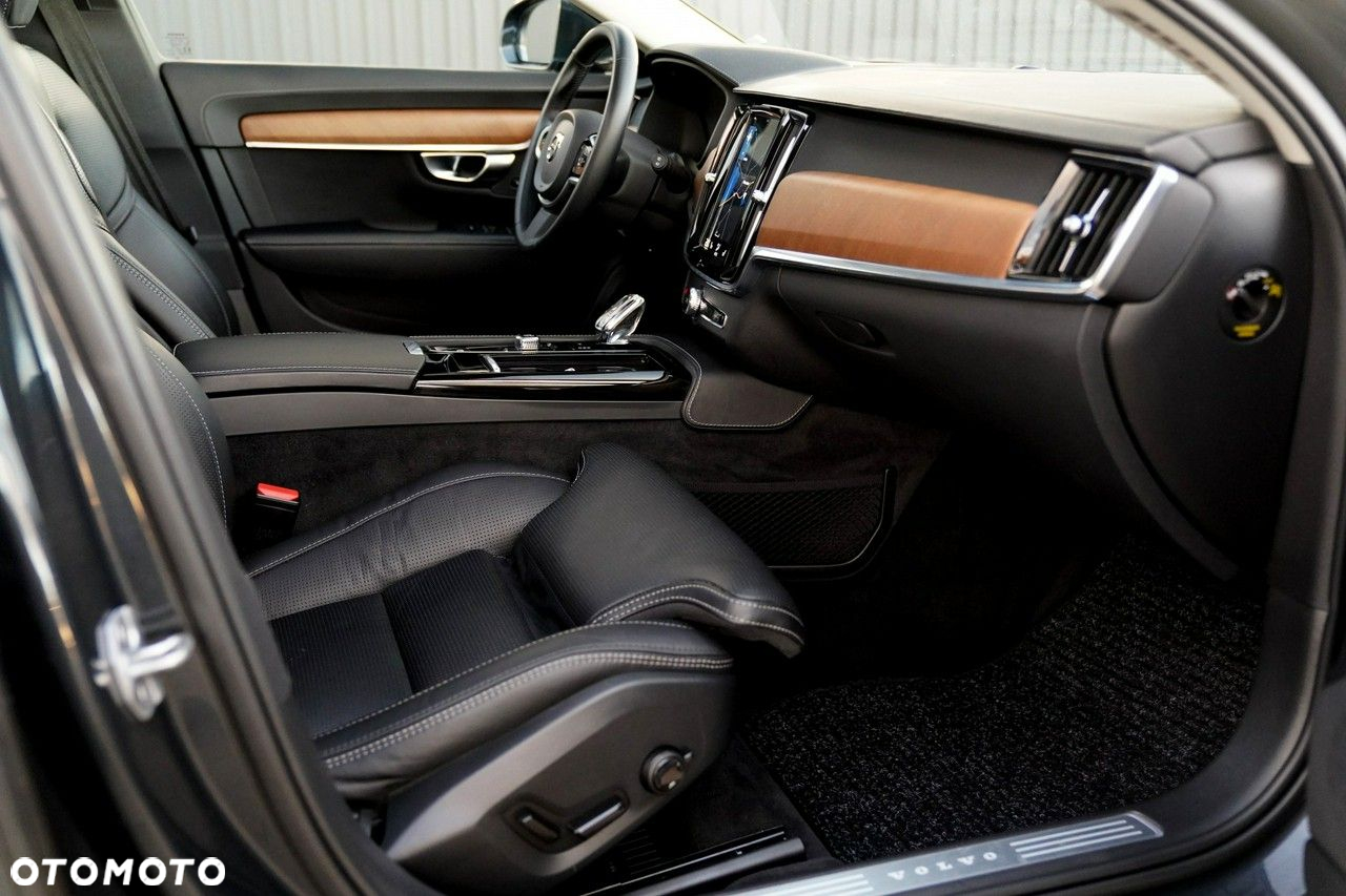 Volvo V90 - 25