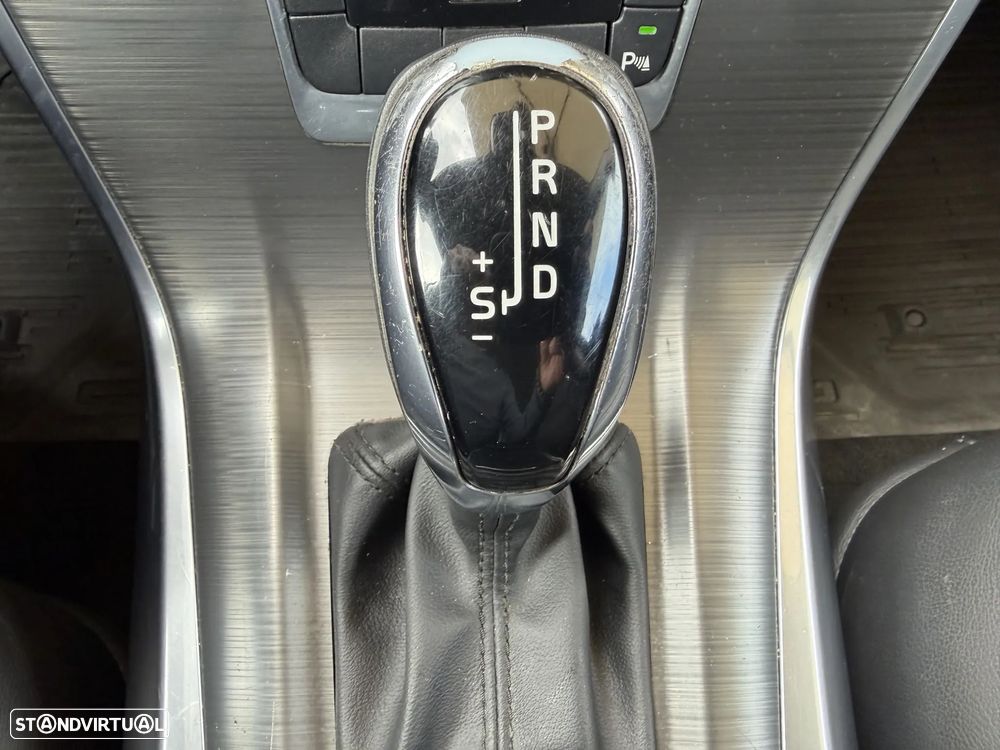 Volvo XC 70 2.0 D4 Summum Dynamic Geartronic - 31