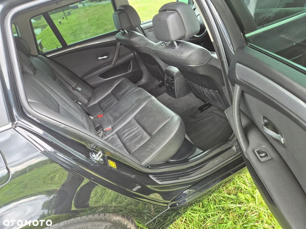 BMW Seria 5 525d Edition Exclusive - 6