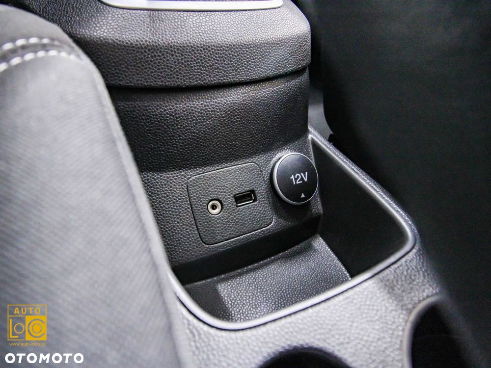 Ford Fiesta 1.0 EcoBoost Champions Edition - 26