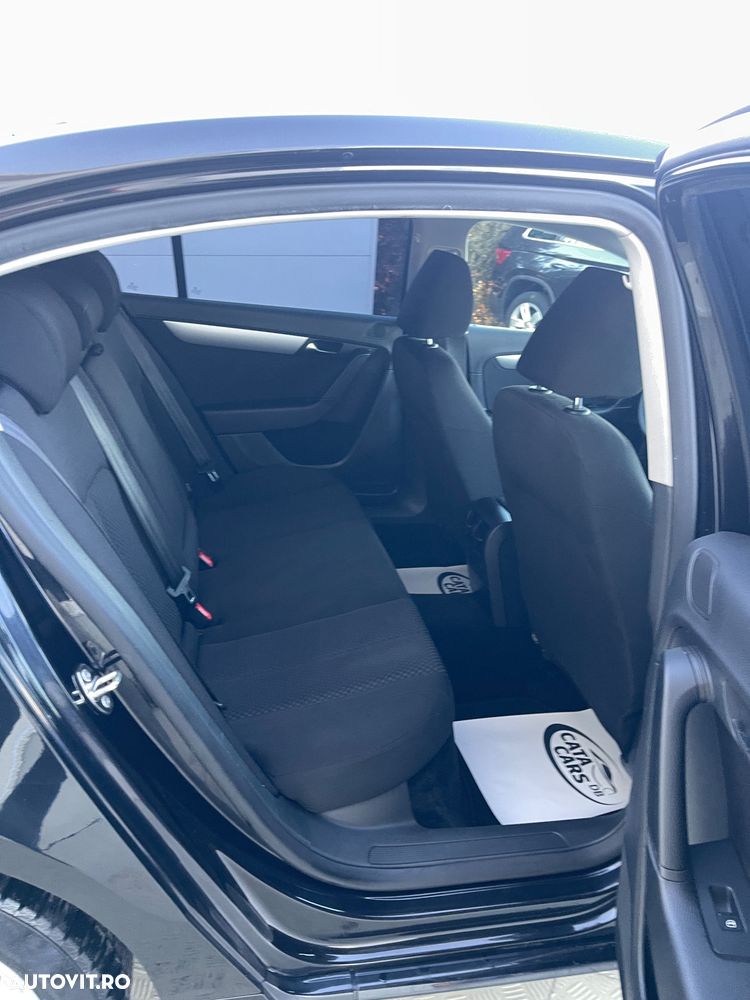 Volkswagen Passat 2.0 TDI BlueMotion Tehnology Comfortline - 27