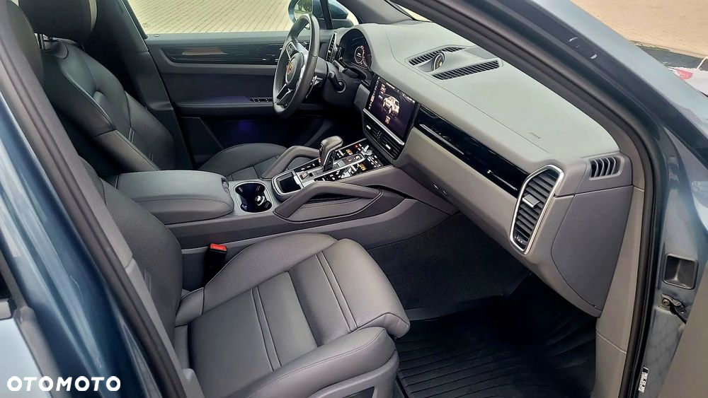 Porsche Cayenne Standard - 18
