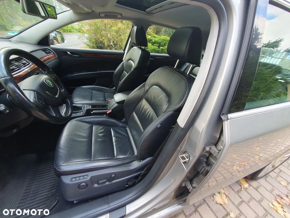 Skoda Superb 2.0 TDI Exclusive - 9