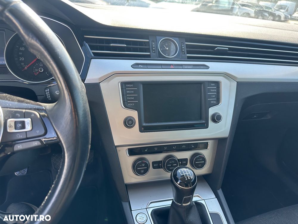 VOLKSWAGEN Passat 2015 — imagine 11