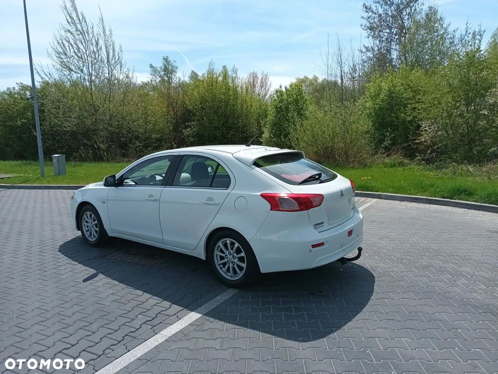 Mitsubishi Lancer 1.6 Invite - 5