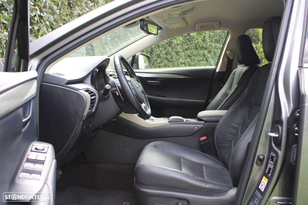 Lexus NX 300h Executive - 5