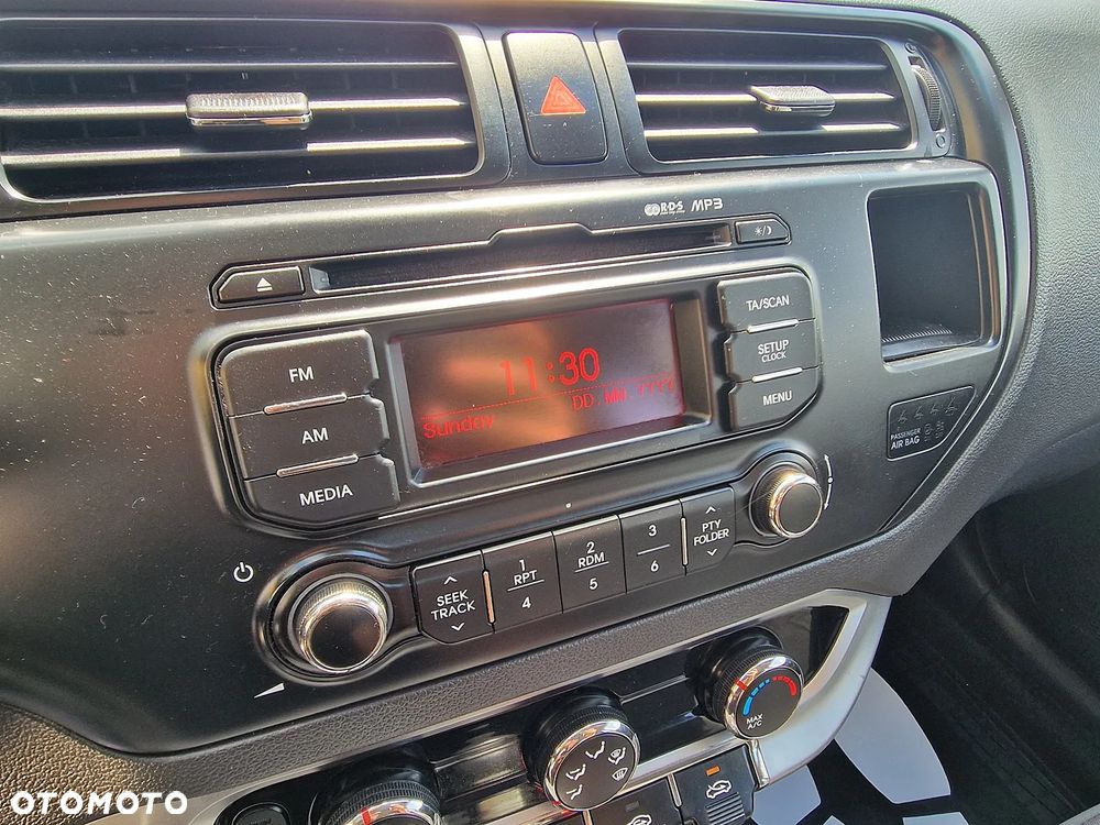 Kia Rio - 19