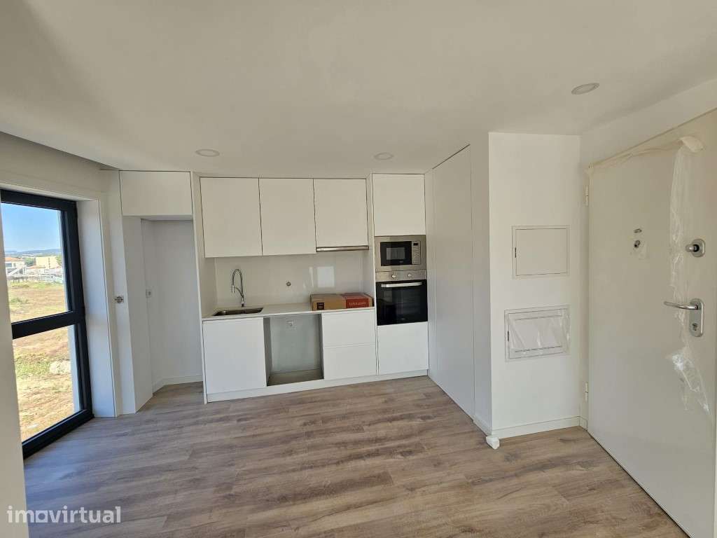 Apartamento T0, 4º Andar, Edifício Varandas Village - Calendário- F... - Grande imagem: 2/21