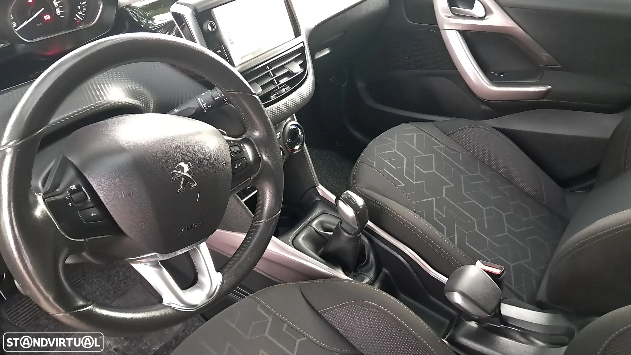 Peugeot 2008 1.6 BlueHDi Style - 10