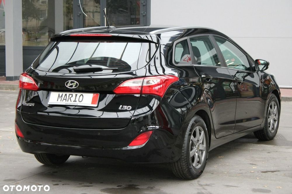 Hyundai i30 blue Kombi 1.4 Classic Navigation - 37