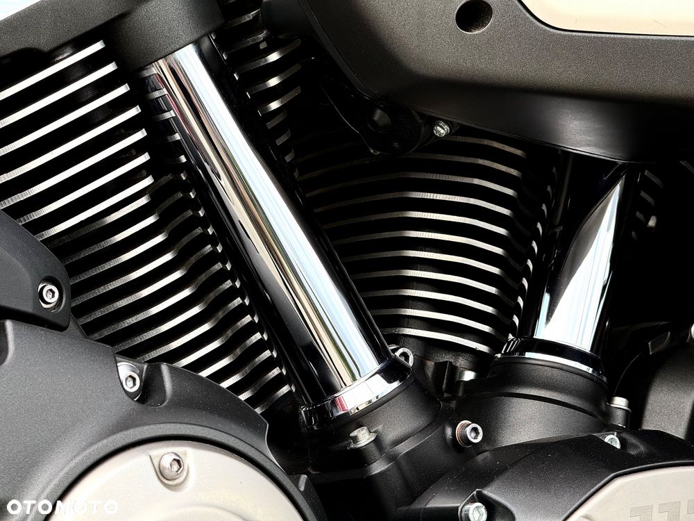 Yamaha Venture - 31