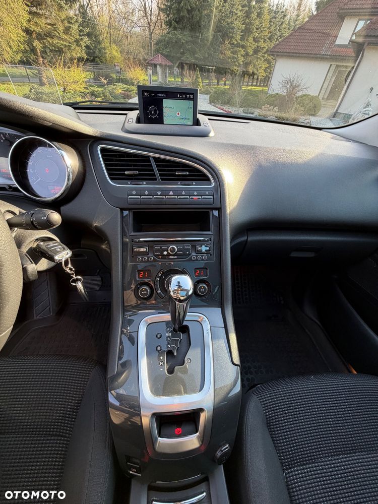 Peugeot 5008 HDI FAP 160 Automatik Allure - 27