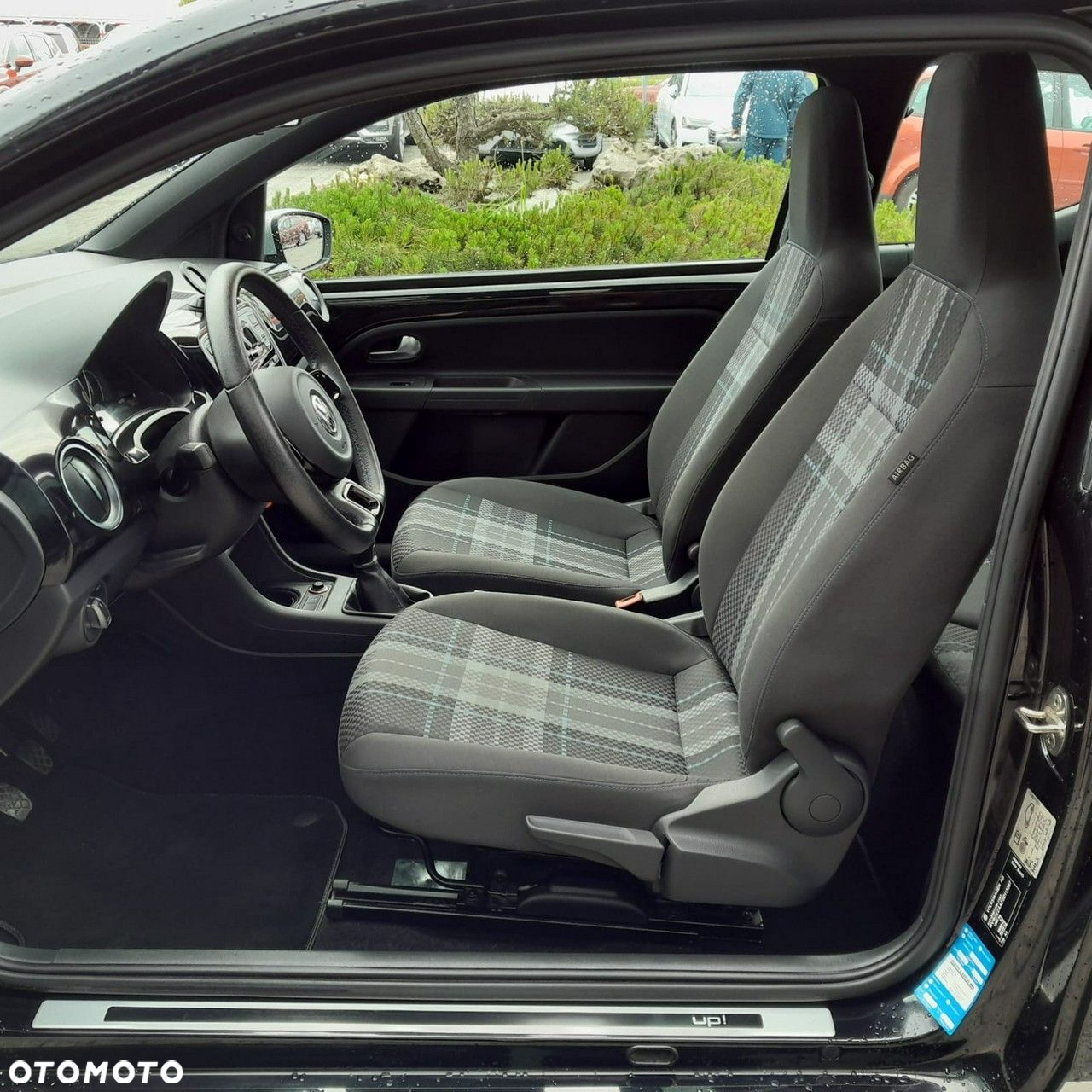 Volkswagen up! 1.0 high EU6 - 11