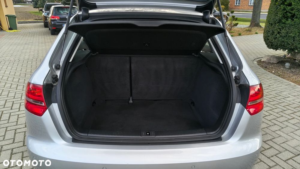 Audi A3 Sportback - 12