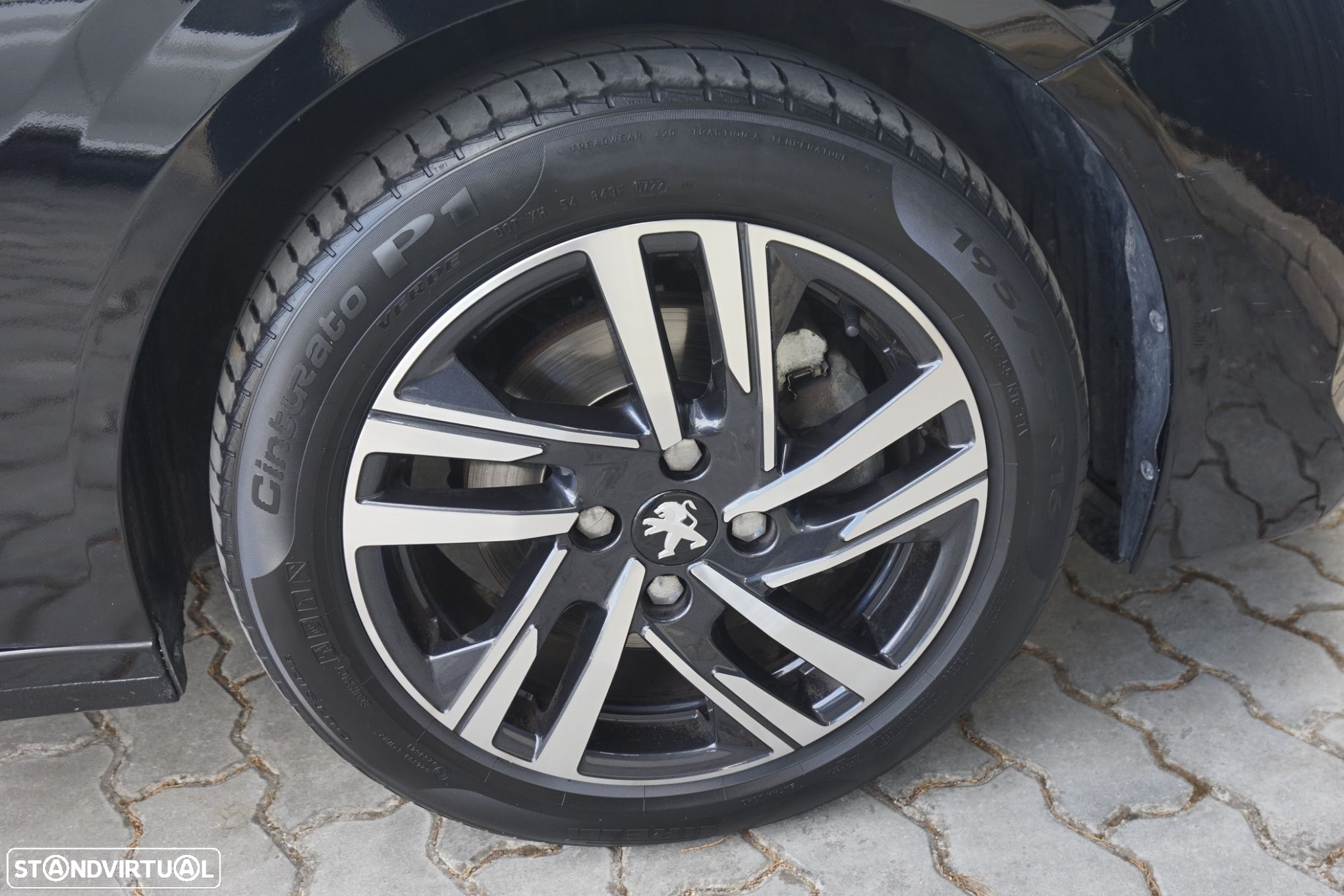Peugeot 208 1.2 PureTech Allure - 30