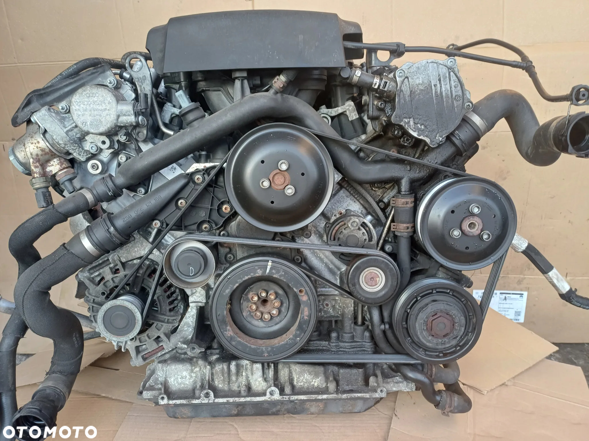 SILNIK AUDI 3.2FSI CAL A4 A5 A6 - 2