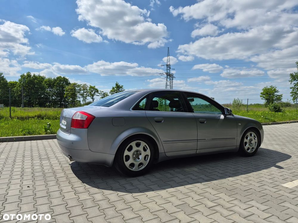 Audi A4 Limousine 1.8T - 9