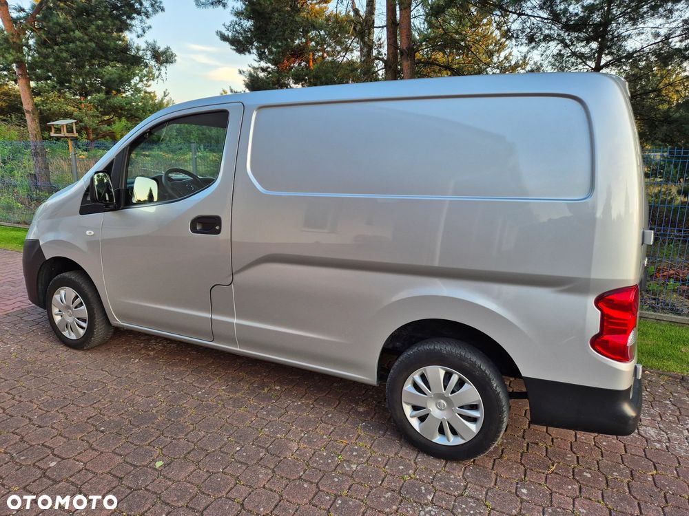 Nissan NV200 - 4