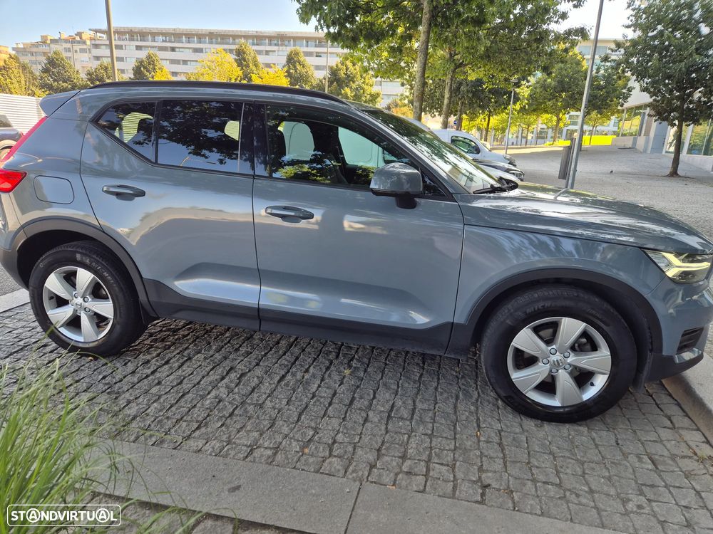 Volvo XC 40 1.5 T2 Momentum - 3