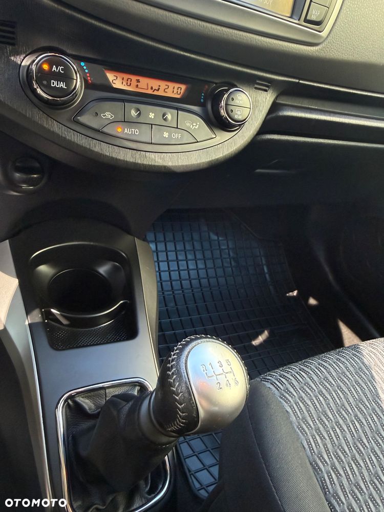 Toyota Yaris 1.33 VVT-i Edition 2014 - 31