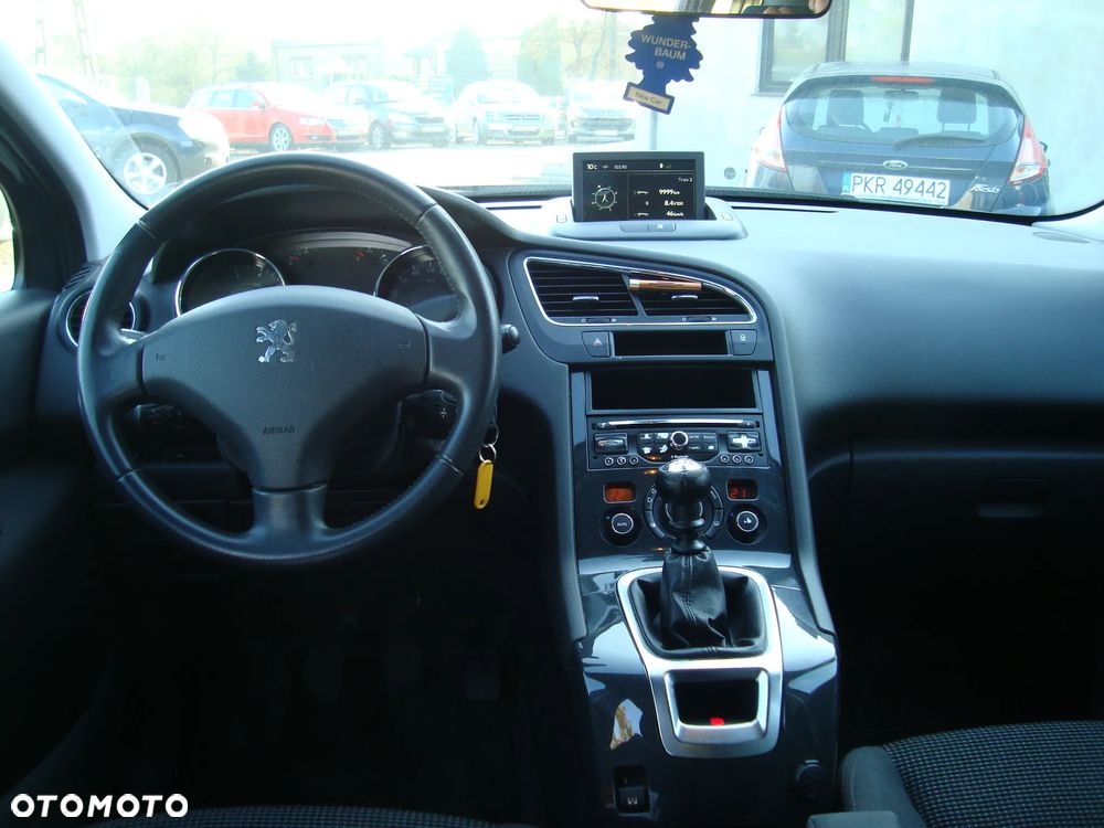 Peugeot 5008 - 10