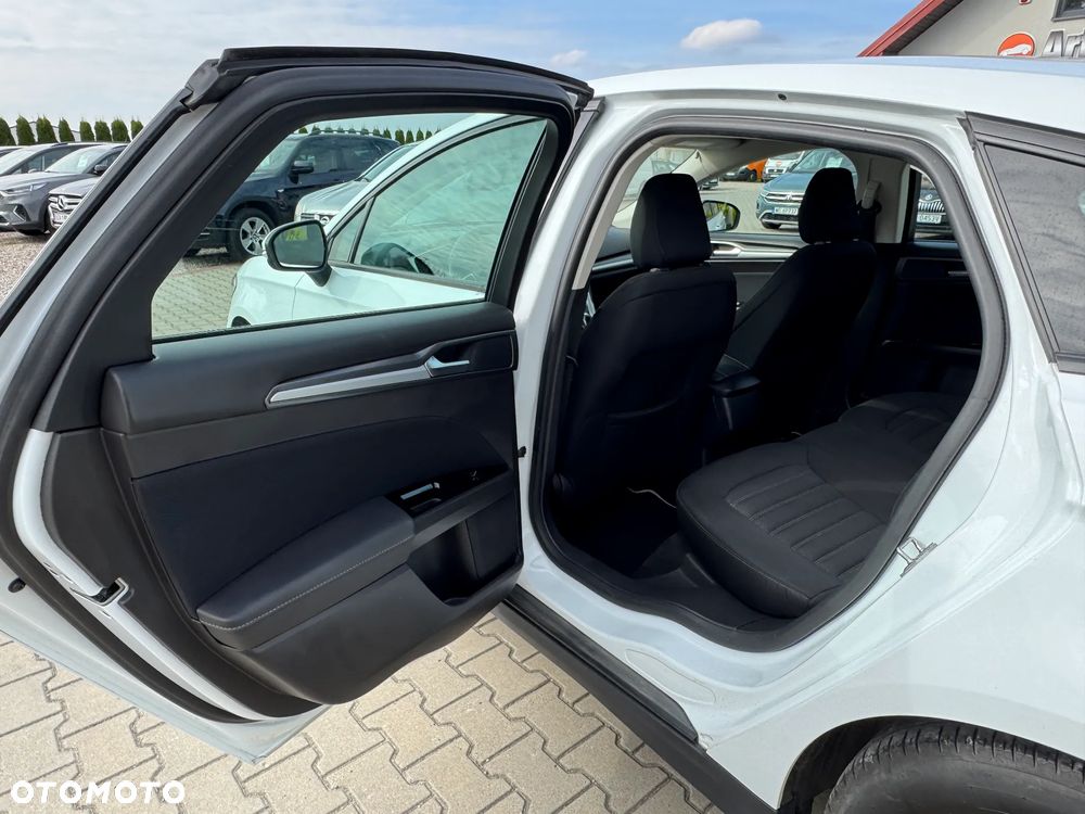 Ford Mondeo 2.0 TDCi Ambiente PowerShift - 25