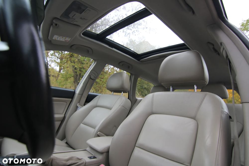 Subaru Outback Legacy 3.0RE NAV/NSE - 14