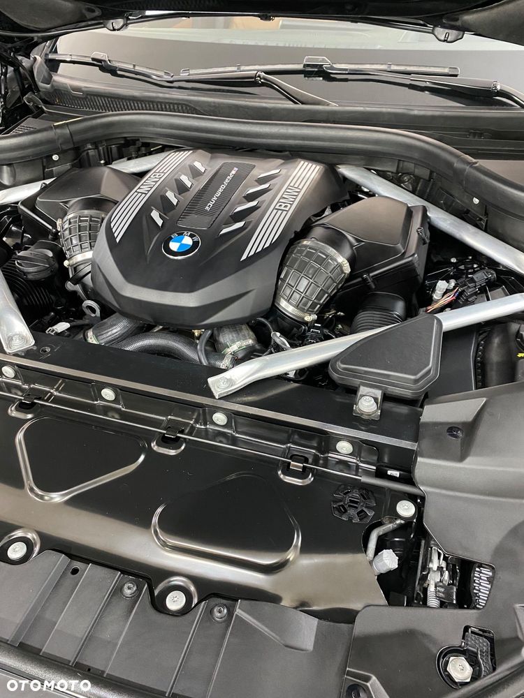 BMW X5 M M50i - 17