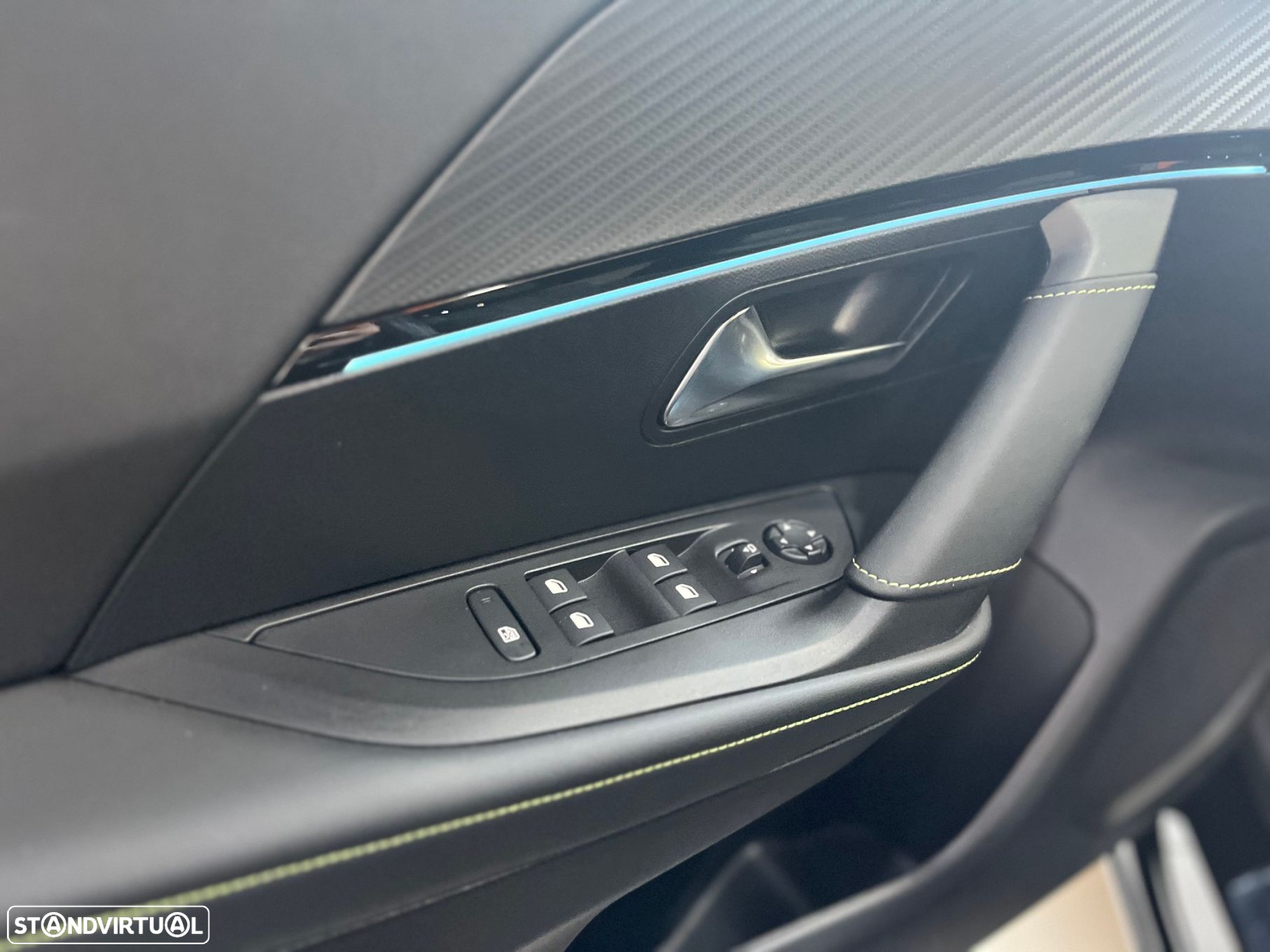 Peugeot 2008 1.5 BlueHDi GT EAT8 - 9