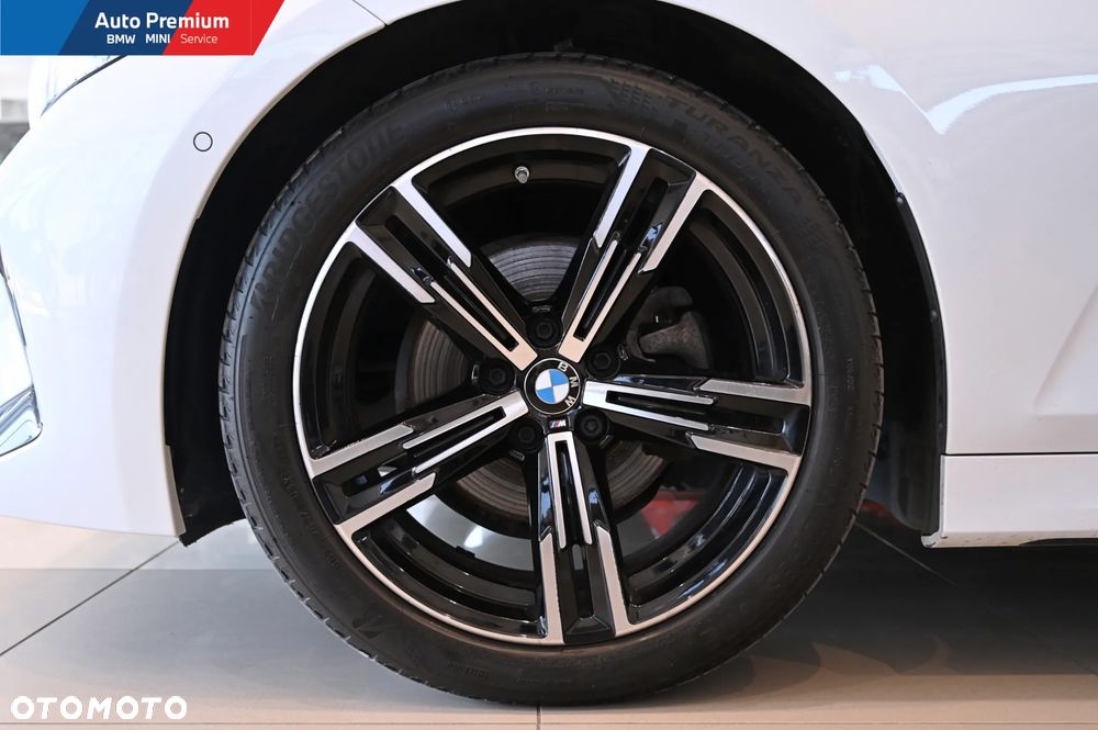 BMW Seria 3 320d xDrive mHEV - 23